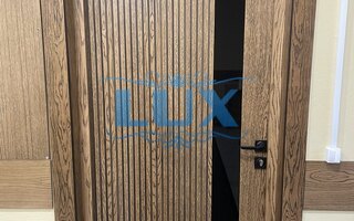 дверь входная в квартиру с отделкой МДФ и доборами в цвет отделки