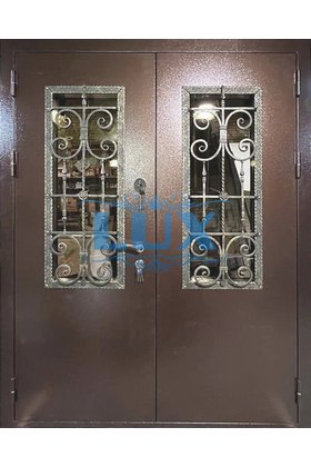 дверь с двумя одинаковыми створками