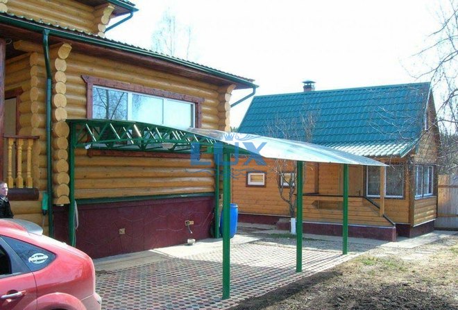навес зеленого цвета